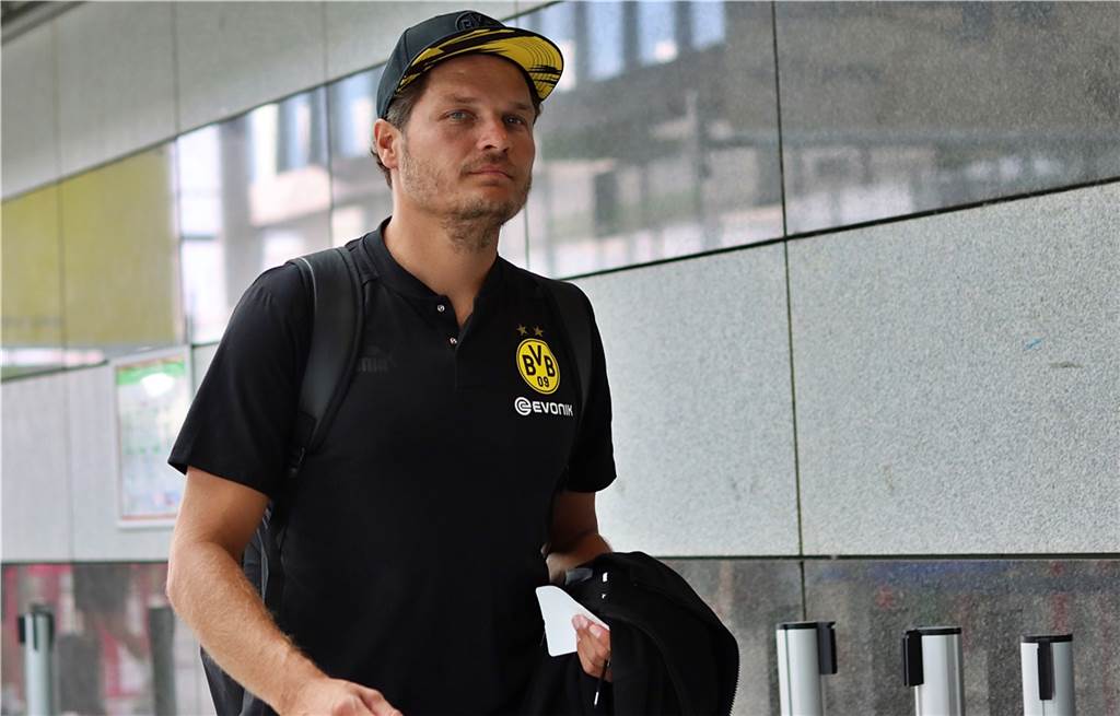 德国杯转会期再迎强敌；罗马队长鼓劲；主帅态度——球迷炸锅；医务组通报恢复的简单介绍